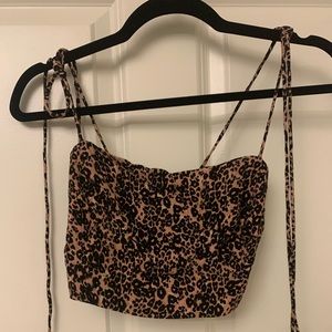 🧡🐕🤎Aritzia leopard animal print crop top XXS 🐆